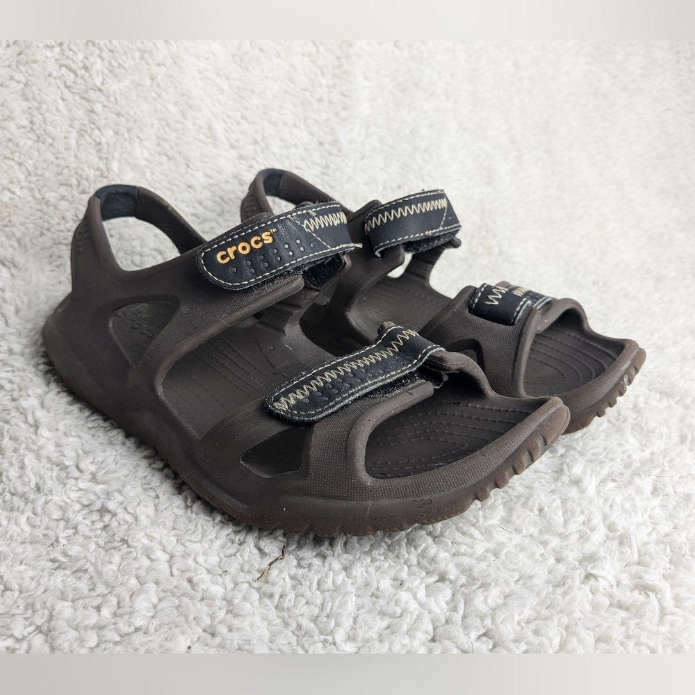 Crocs Brown Sandals Size 7 Men Or Women Size 8 I Gues Velcros Perfect For Summer